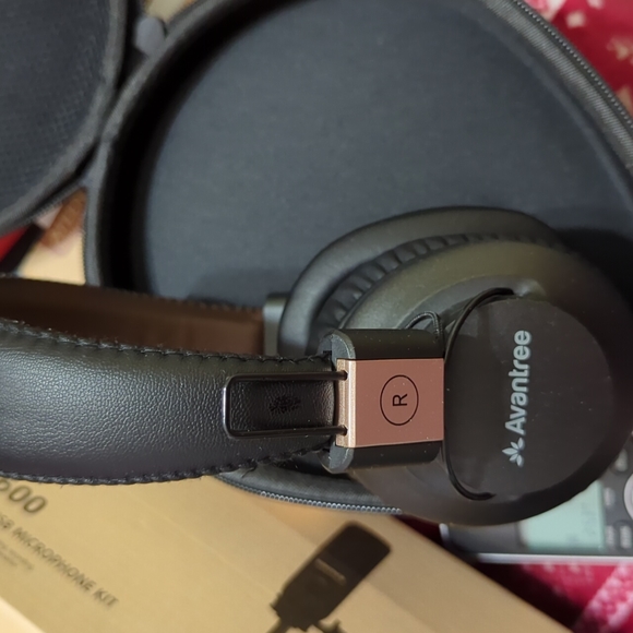 Avantree Wireless Headphones - Picture 3 of 4